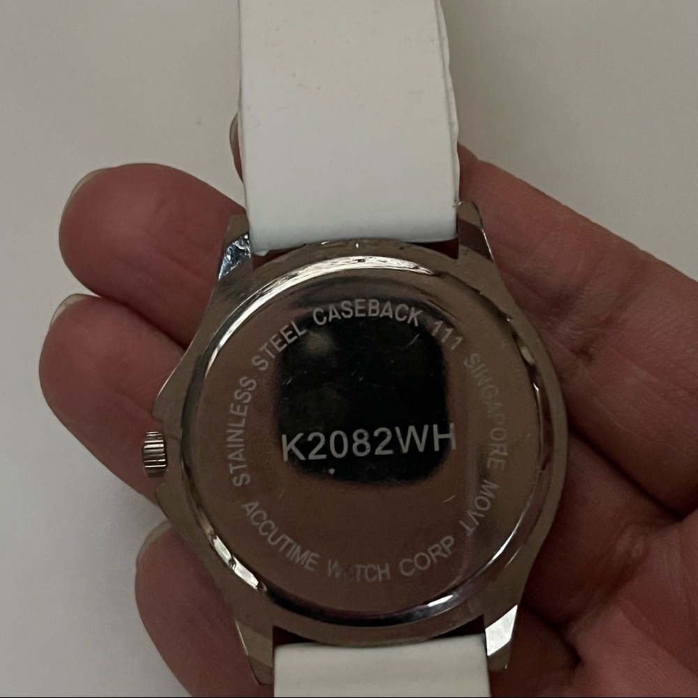 GUC Accutime silicone watch - Picture 6 of 10